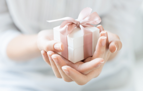 איך בוחרים את המתנה המושלמת ליולדת?